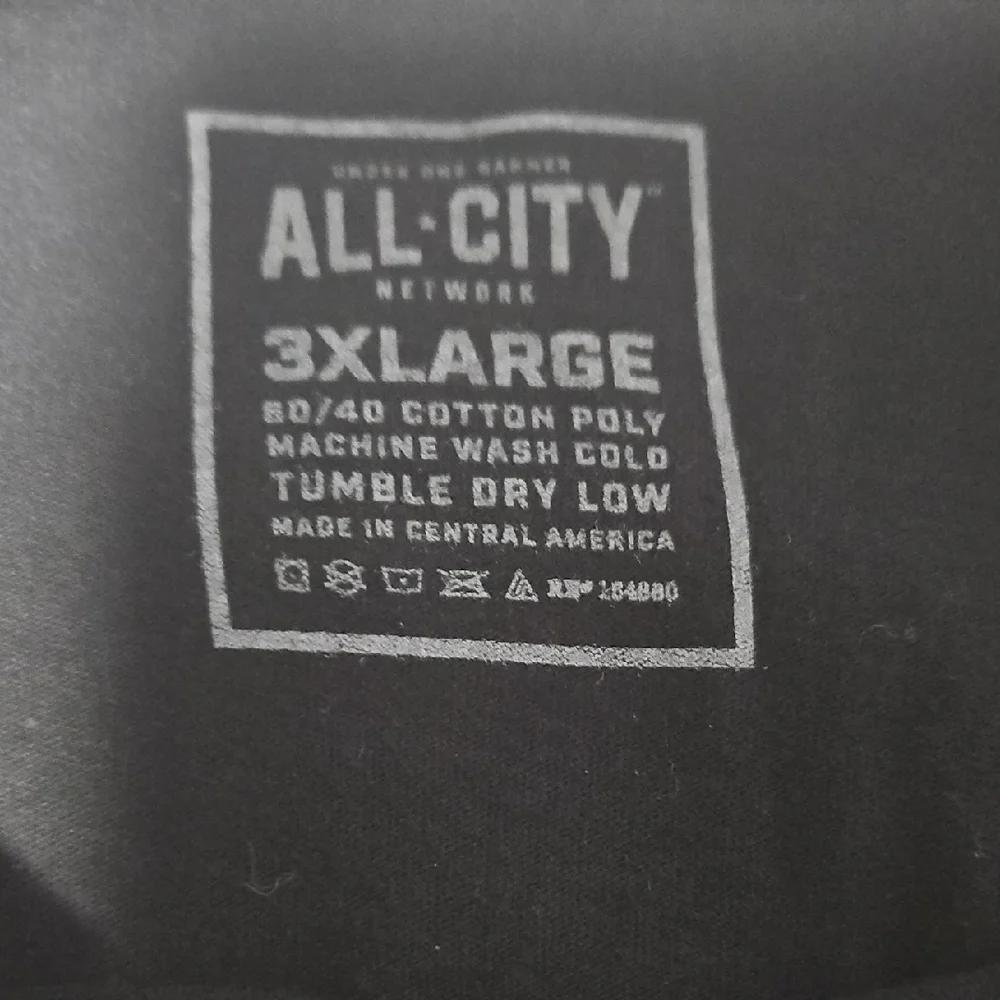 .Red and Black Short Sleeve Tee with Geometric Eagle Design  PHX - Picture 5 of 5